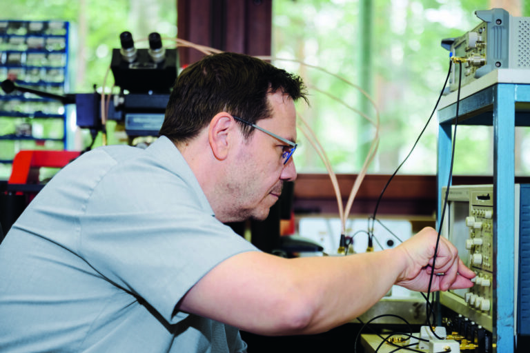 Qubits for your pocket